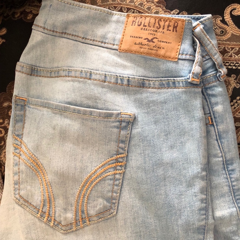 Hollister Super Skinny Jeans